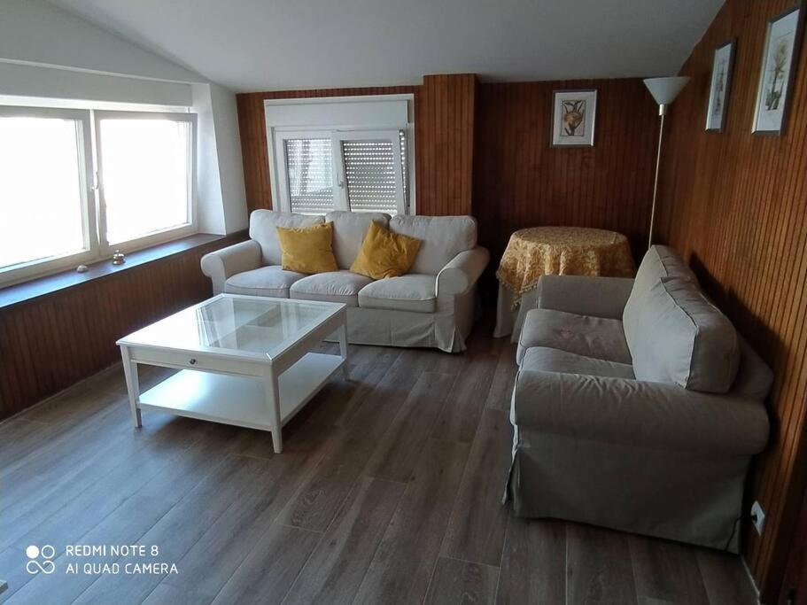 Precioso Y Espacioso Piso Ideal Para Familias. เอลบูร์โก เด ออสมา ภายนอก รูปภาพ